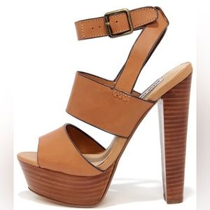 Steve Madden Dezzzy Tan Leather Platform Heels